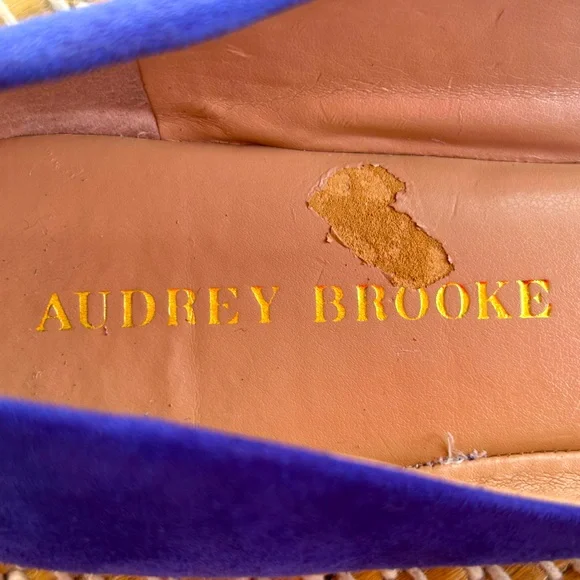 AUDREY BROOKE s8.5 blue suede flats Pointed toe Gently loved - Picture 7 of 7